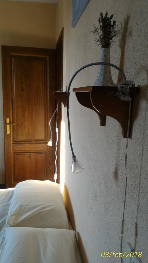 L'Ape In Corte Casa Di Campagna, Via Francigena Stanze E Colazione Vaccarizza 外观 照片