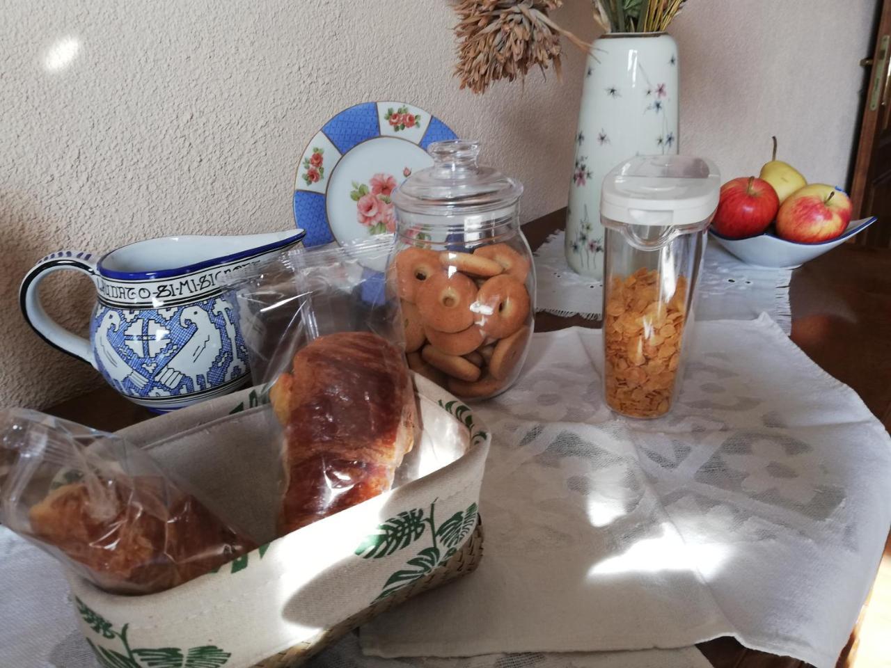 L'Ape In Corte Casa Di Campagna, Via Francigena Stanze E Colazione Vaccarizza 外观 照片